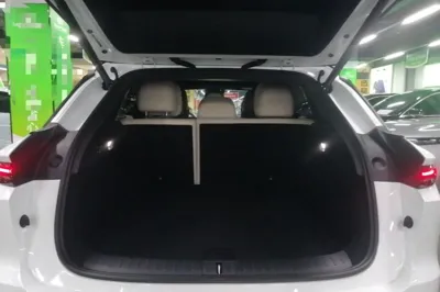 Li Auto Li Auto i6