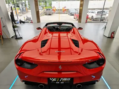 Ferrari 488