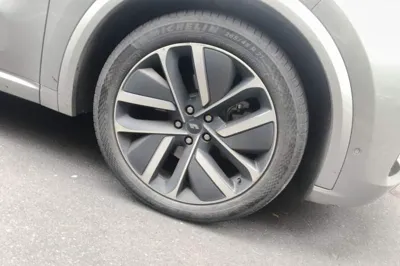 Li Auto L9