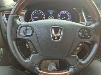 Hyundai Equus