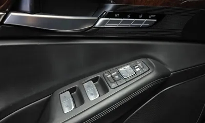 Genesis EQ900