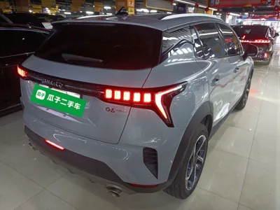 Lynk & Co 06 EP-M