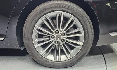 Genesis EQ900