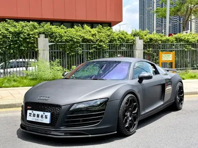 Audi R8