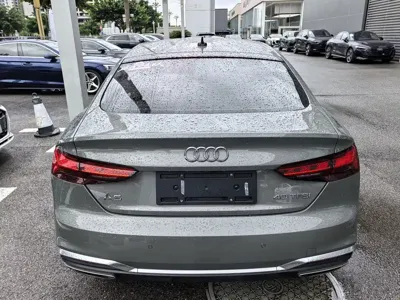 Audi A5 (Import)