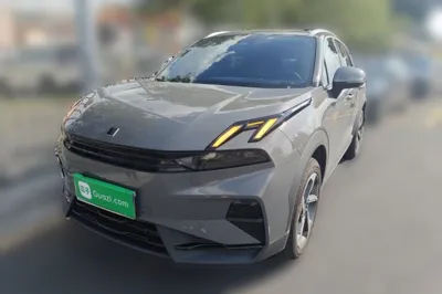 Lynk & Co 06