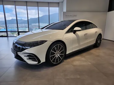 Mercedes-Benz EQS