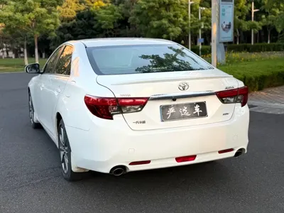 Toyota Reiz