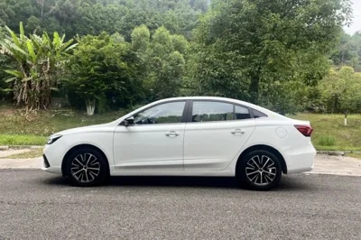 Roewe i5