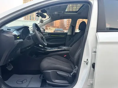 Roewe i5