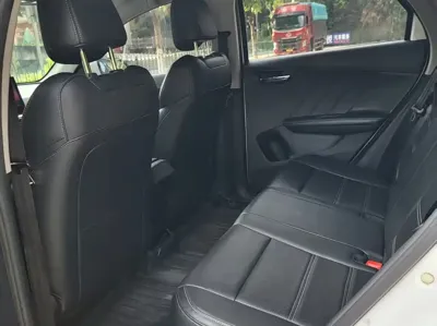 BYD e2