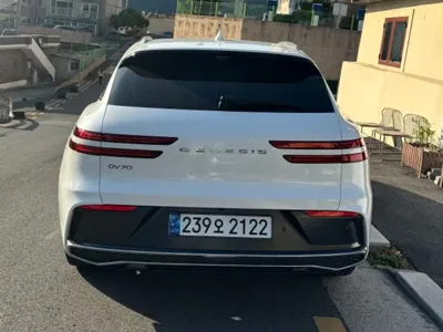Genesis GV70