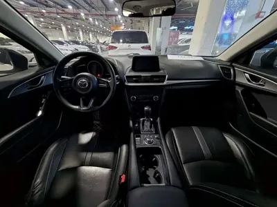Mazda 3 Axela