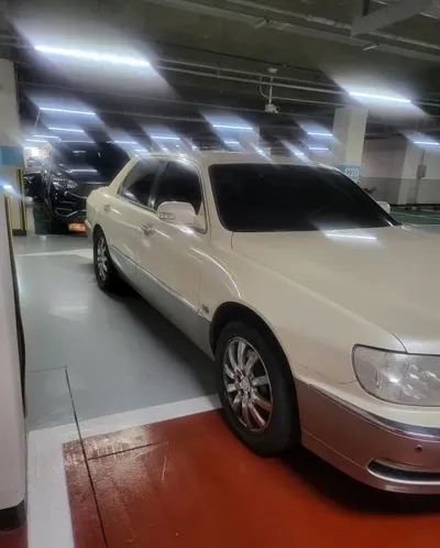 Hyundai Equus