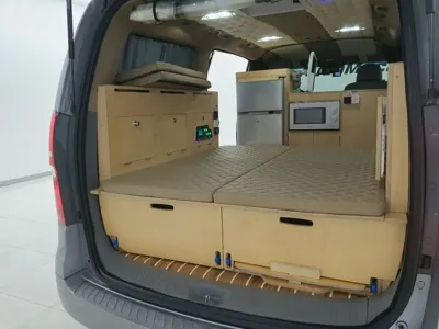 Hyundai Starex