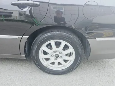 Kia Opirus