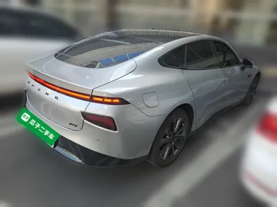 Xpeng P7