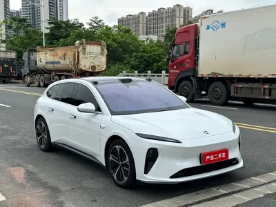 Nio ET5T