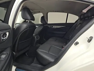 Infiniti Q50L