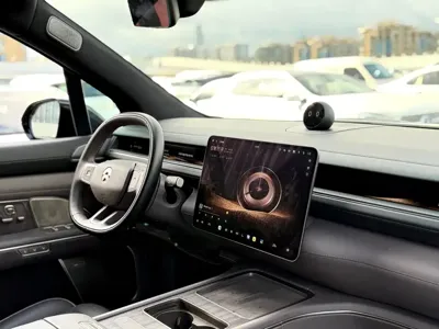 Nio ES8
