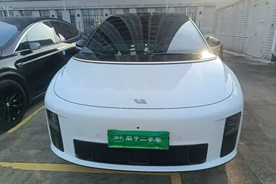 Li Auto Li Auto i6