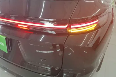 Li Auto L7