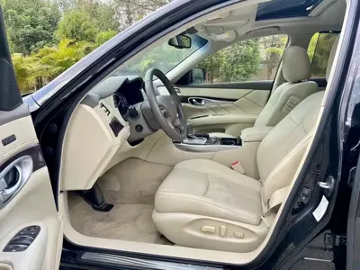 Infiniti M