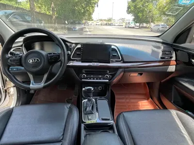 Kia K4