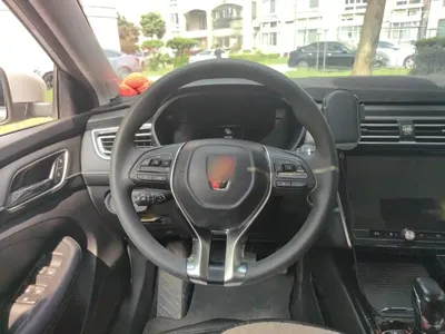 Roewe i5