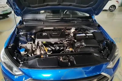 Hyundai Elantra (6th Generation