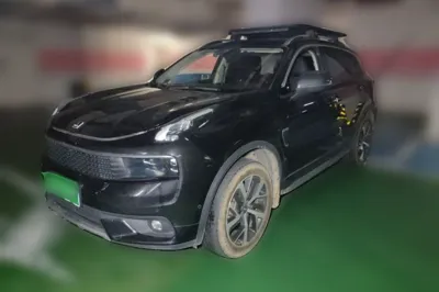 Lynk & Co 01