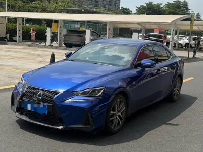 Lexus IS