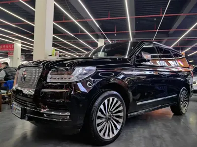Lincoln Navigator