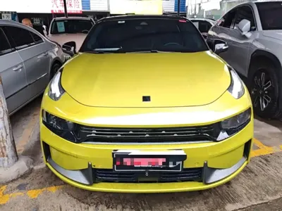 Lynk & Co 03