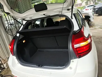 Toyota Yaris L