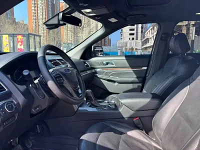 Ford Explorer (Import)