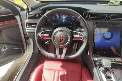 Hongqi H6