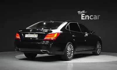 Hyundai Equus