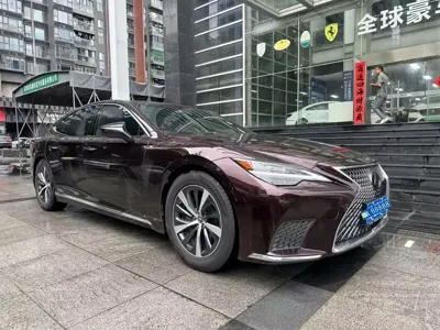 Lexus LS