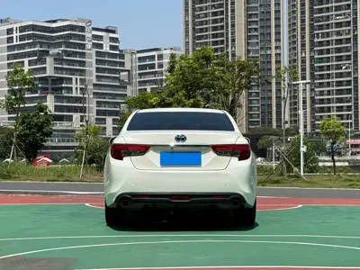 Toyota Reiz