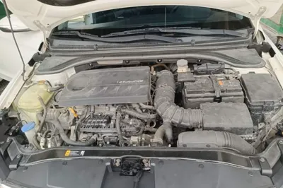 Hyundai Elantra (6th Generation