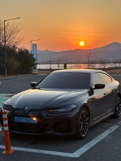 BMW i4