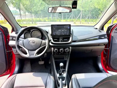 Toyota Yaris L