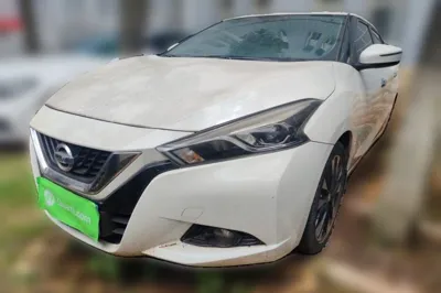 Nissan Lannia