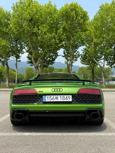 Audi R8