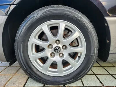 Kia Opirus