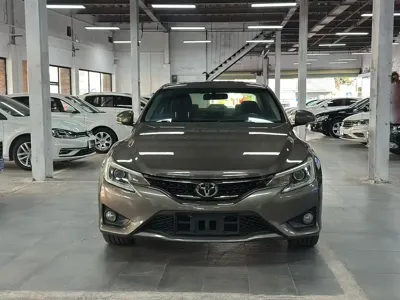Toyota Reiz