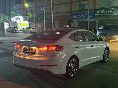 Hyundai Elantra