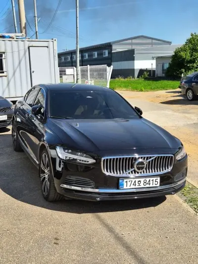 Volvo S90