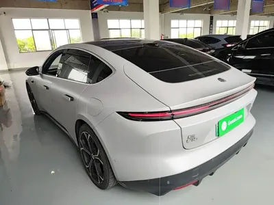 Nio ET5